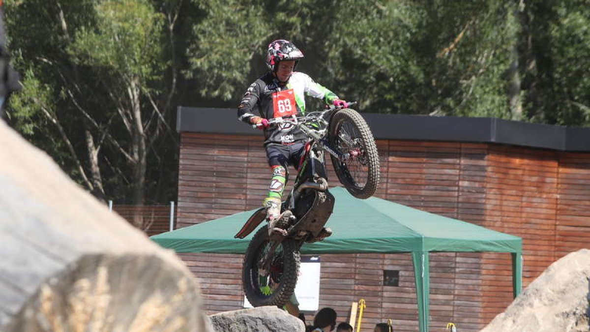 Jaime Busto cayó del segundo puesto del sábado al sexto de ayer. ANA F. BARREDO