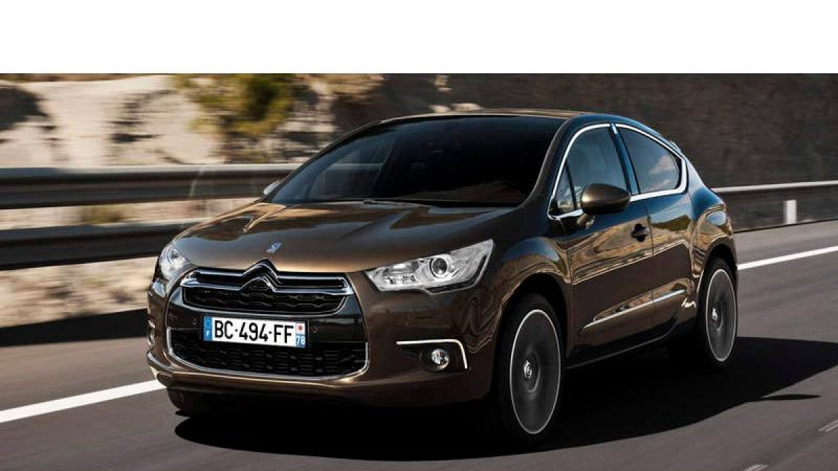 Herencia C4, el DS4 rompe moldes en el segmento de los compactos medio-altos.