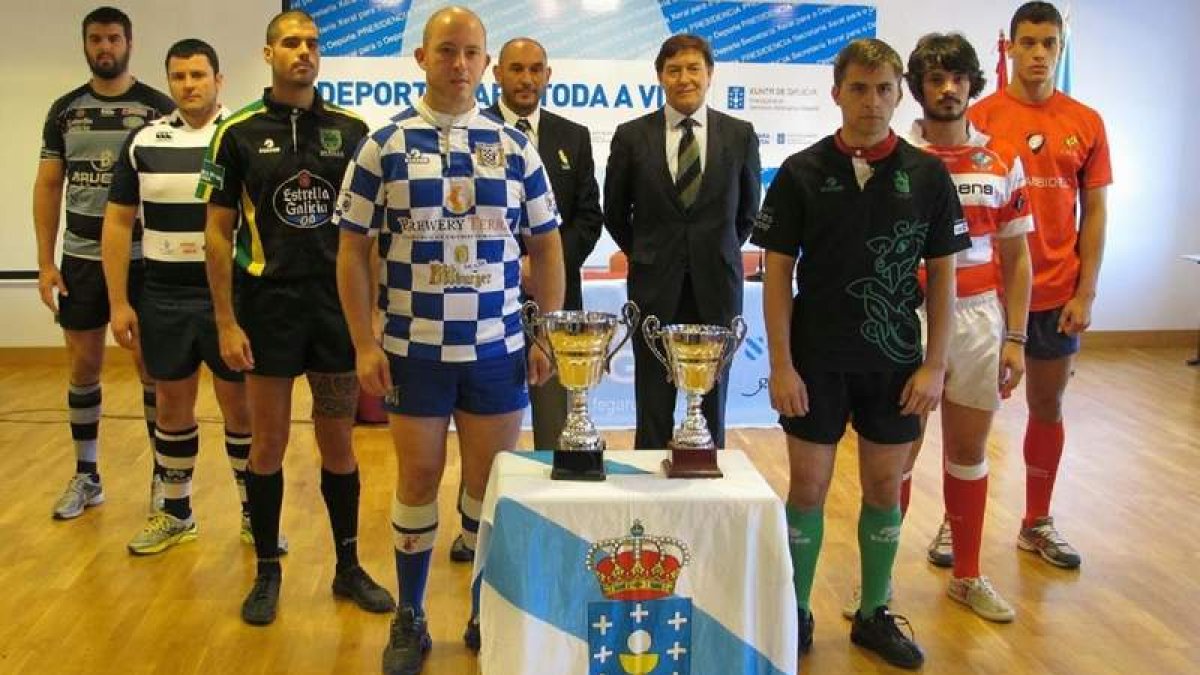 Los equipos de la Liga Gallega 2, en la presentación que tuvo lugar el pasado jueves en Santiago de Compostela.