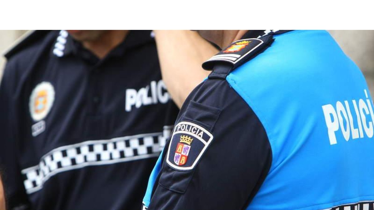 Agentes de la Policía Municipal, en imagen de archivo. L. DE LA MATA