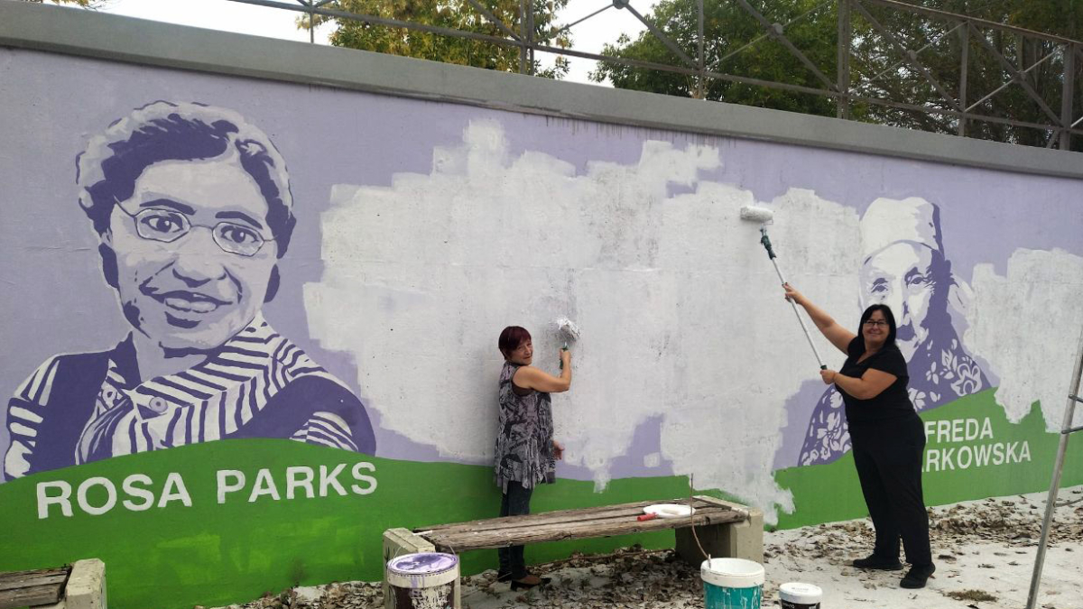Mural feminista 'Sin Ellas no hay Nosotras'. ICAL