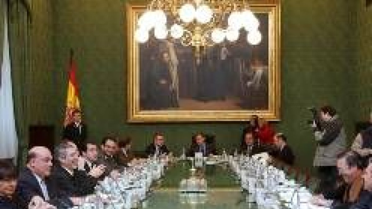 Los miembros de la comisión del 11-M estudiaron las recomendaciones sobre los atentados
