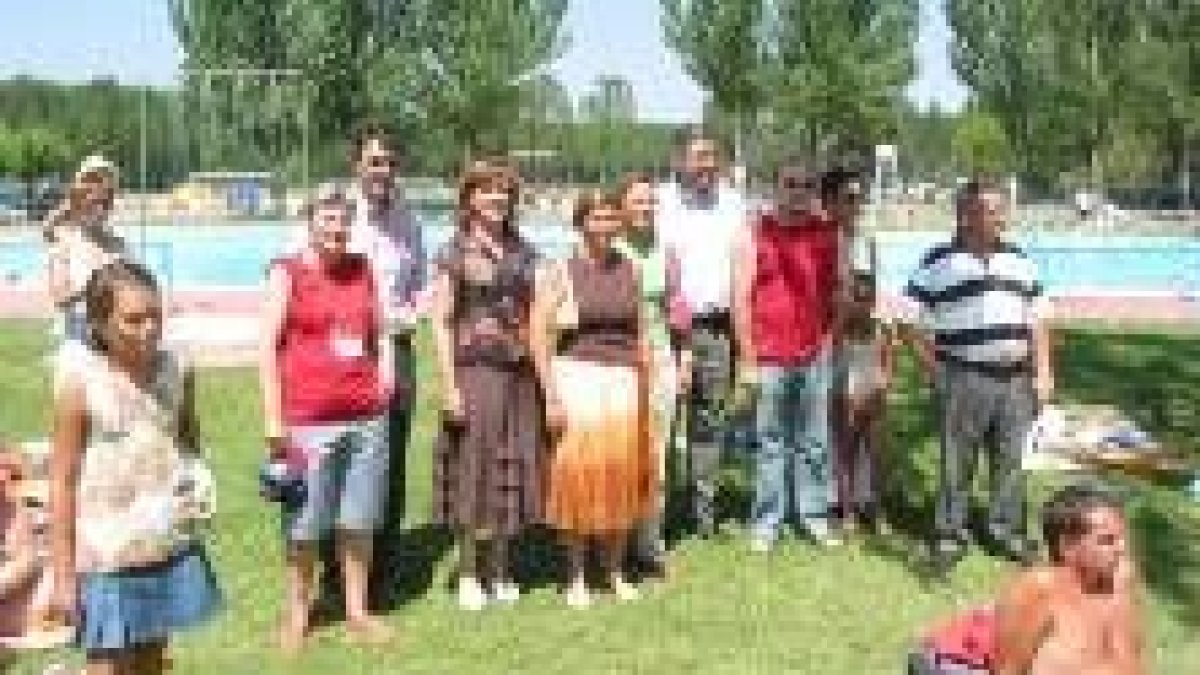 Las autoridades participaron junto a los vecinos en todas las actividades que se celebraron