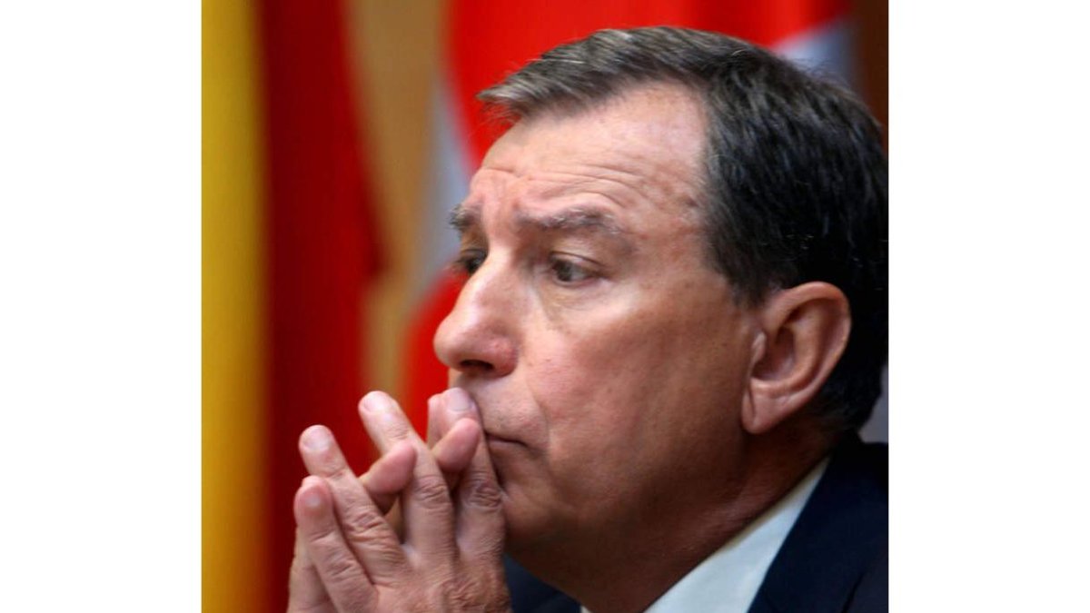 Juan José Mateos.