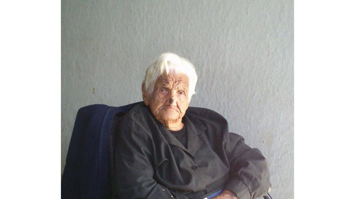 Herminia Francisco. DL