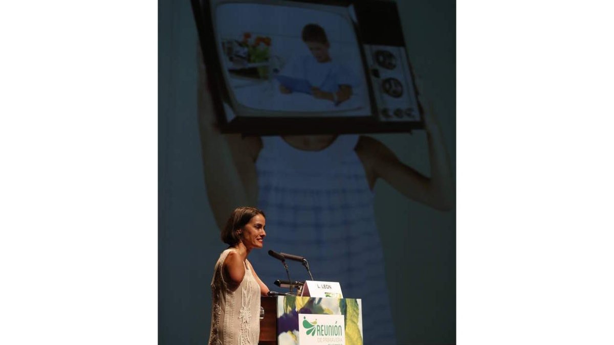 Lary León Molina, en su intervención en el congreso de Pediatría celebrado en León