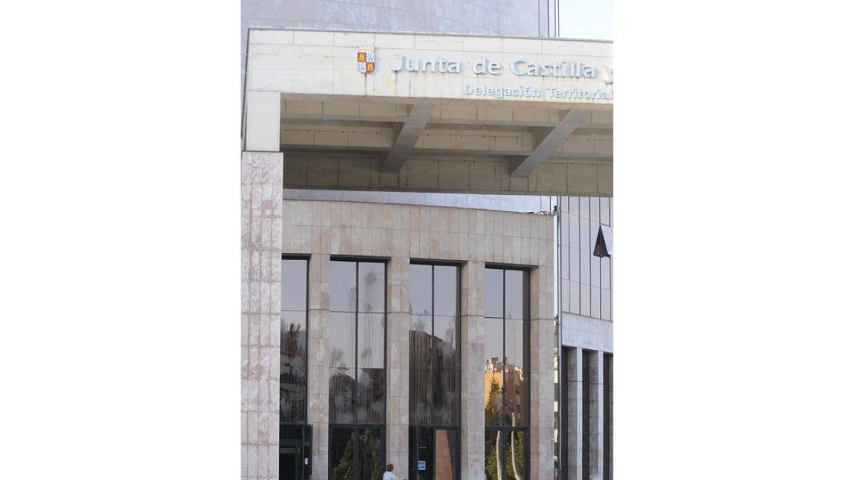 Edificio multiusos de la Junta de Castilla y León, donde se expiden los Carnés Joven. JAVIER