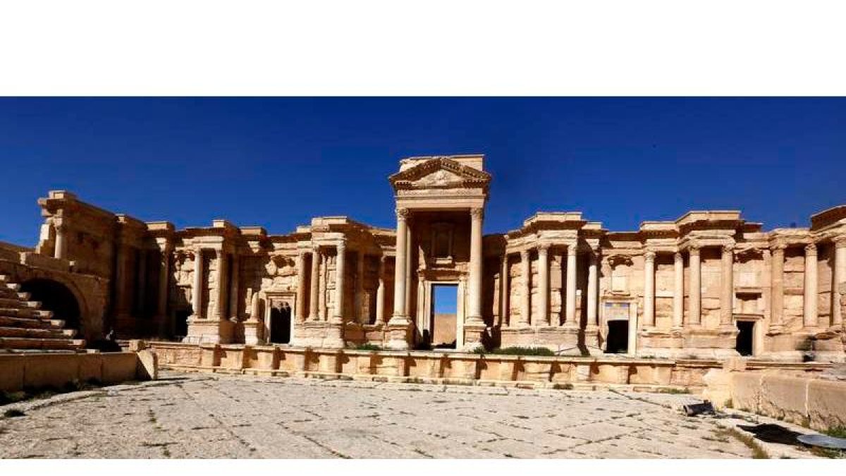Foto de archivo tomada el 4 de enero de 2016 del famoso teatro romano de Palmira. YOUSSEF BADAWI