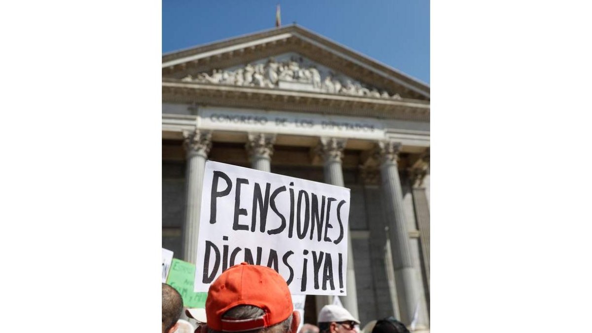 Una protesta para exigir la revalorización. JUAN CARLOS HIDALGO