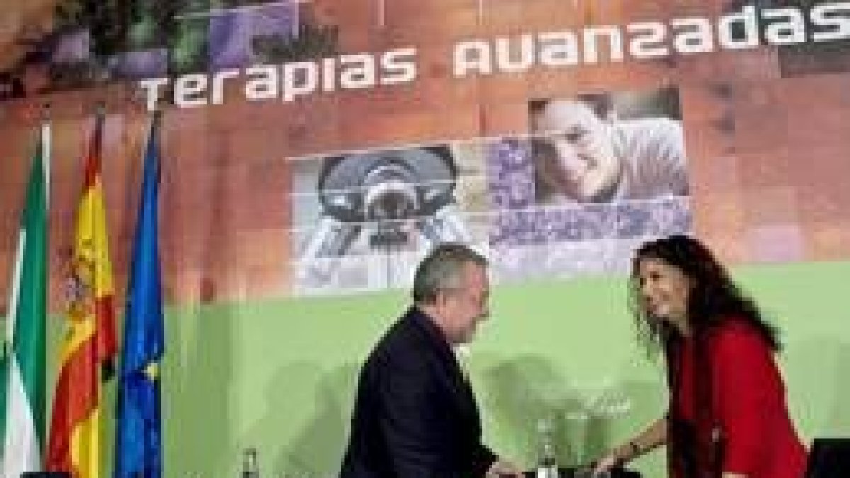 Bernat Soria presentó un plan con la consejera andaluza de salud