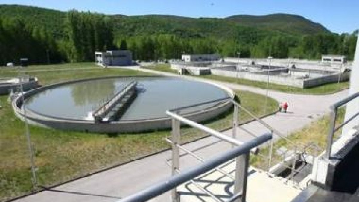 El coste de la depuradora de aguas residuales de Villadepalos repercutirá en los usuarios.