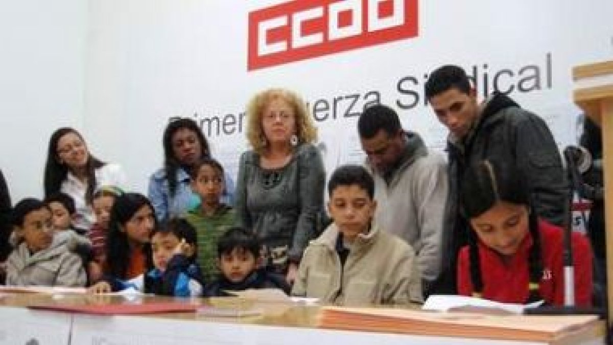 Comisiones Obreras organizó la campaña de recogida de juguetes para inmigrantes leoneses