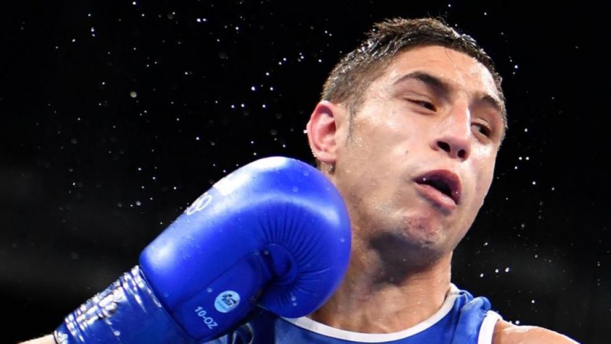 Carmona, durante el combate contra el colombiano Martínez.