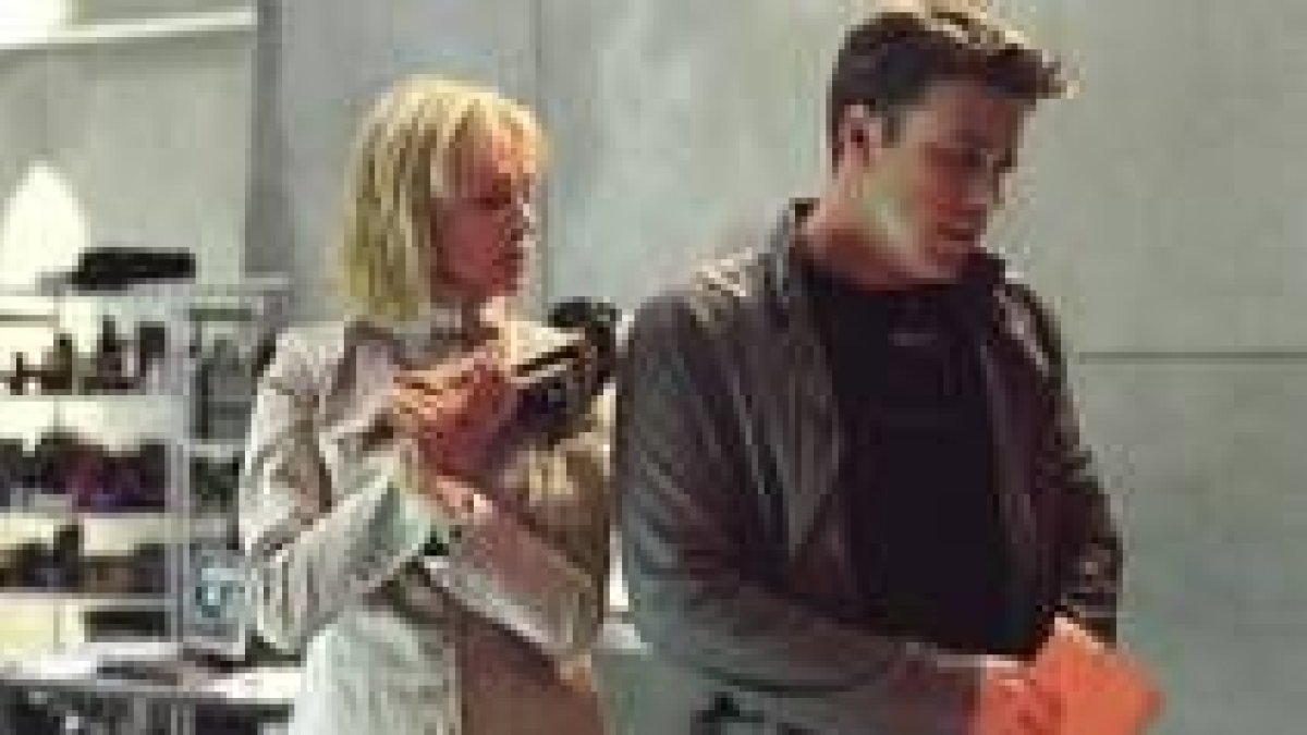 Fotograma de «Paycheck», protagonizada por Uma Thurman y Ben Affleck