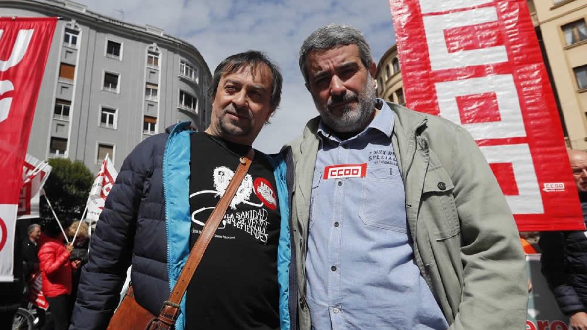 Enrique Reguero y Xosepe Vega, secretarios provinciales de UGT y CC OO respectivamente, en una imagen de archivo.
