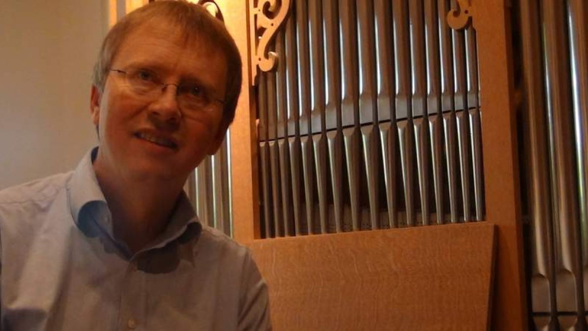 El organista alemán Wolfgang Zerer, que ofrece un concierto esta noche en la Catedral de León