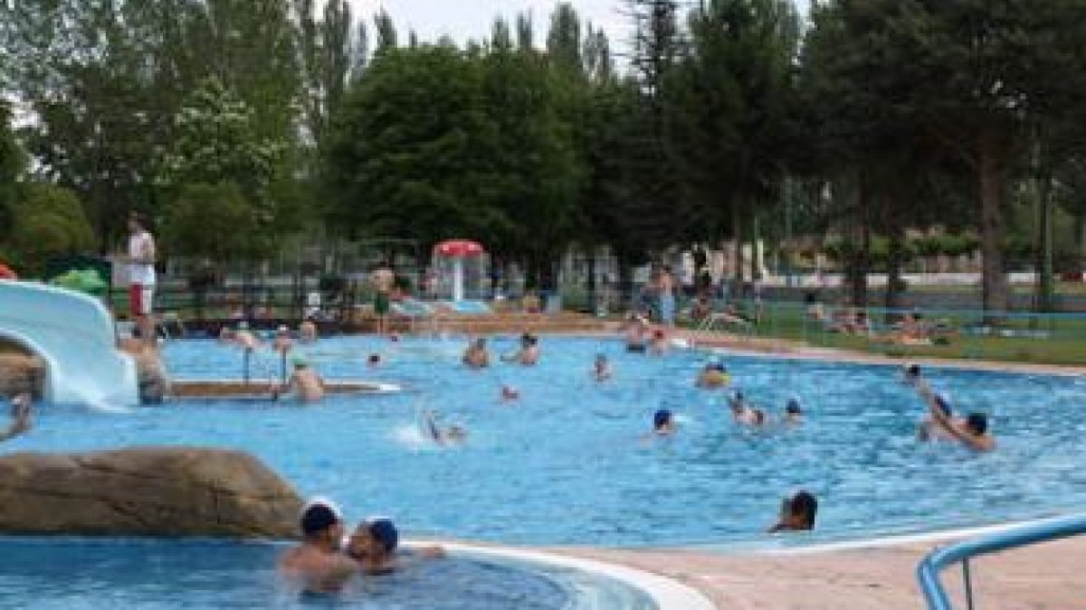 Una fotografía de archivo de una de las piscinas de juegos de Valencia de Don Juan.