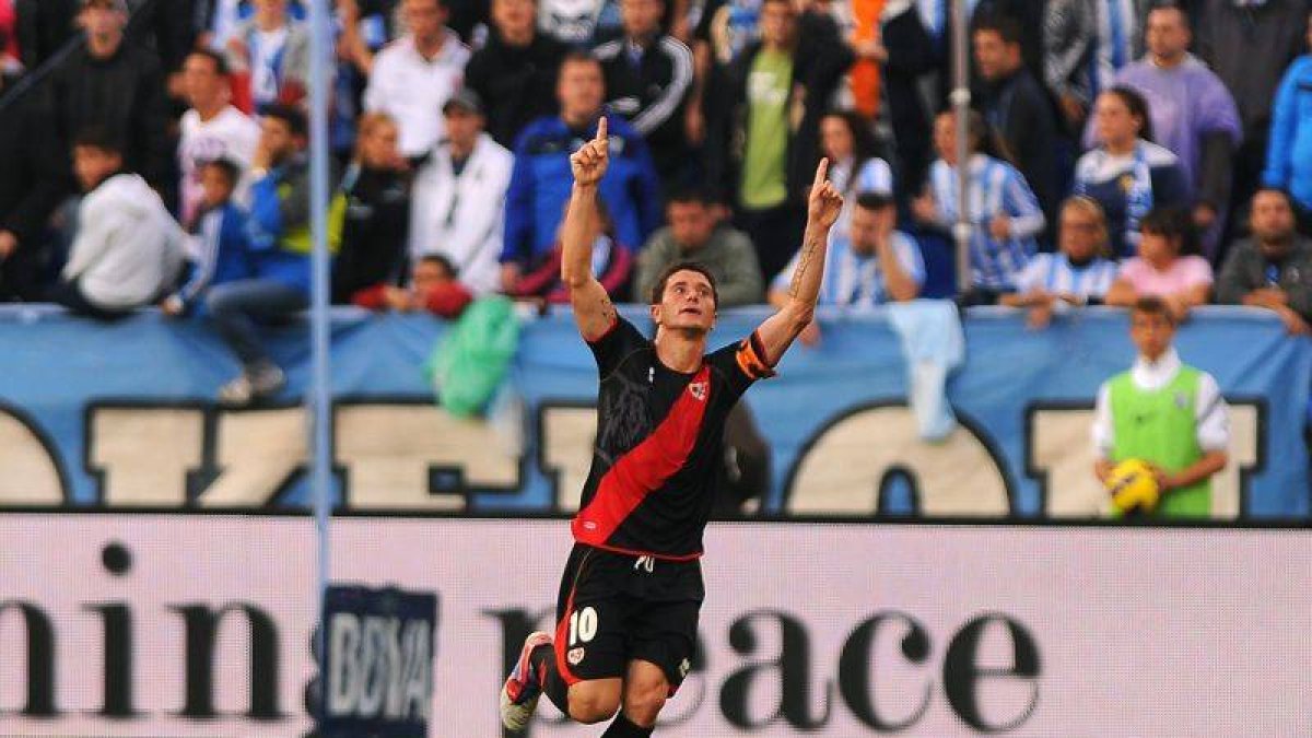 Piti, autor de los dos goles que le han dado la victoria al Rayo ante el Málaga.