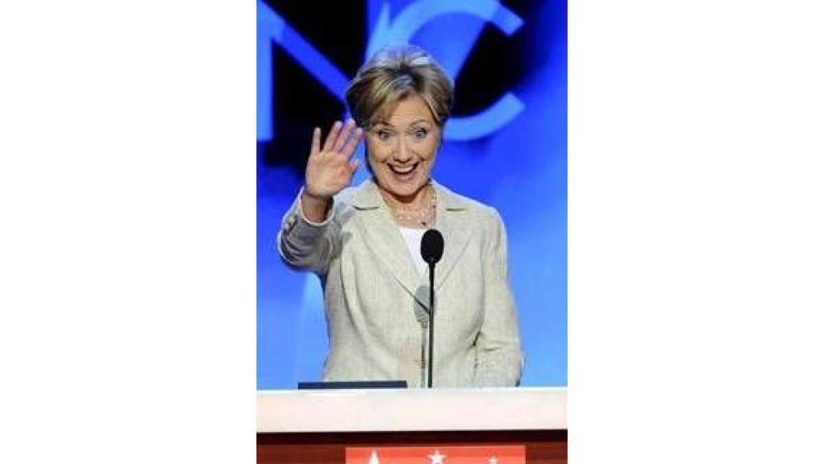 Hillary dará libertad de voto a sus seguidores para apoyar a Obama