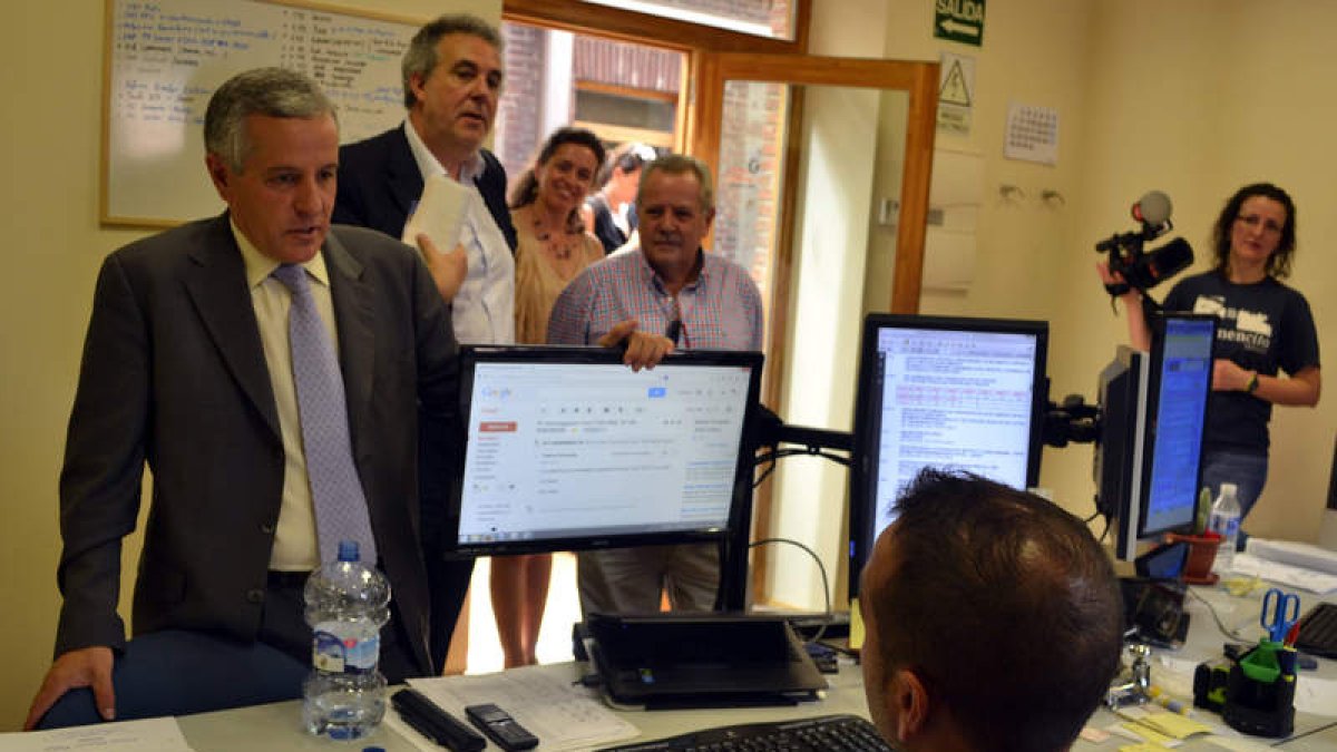 Gutiérrez charló con los emprendedores del vivero de empresas del Crucero.