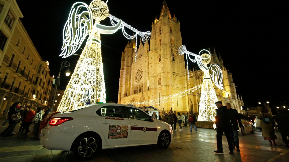 Radiotaxi lleva la Navidad a los mayores