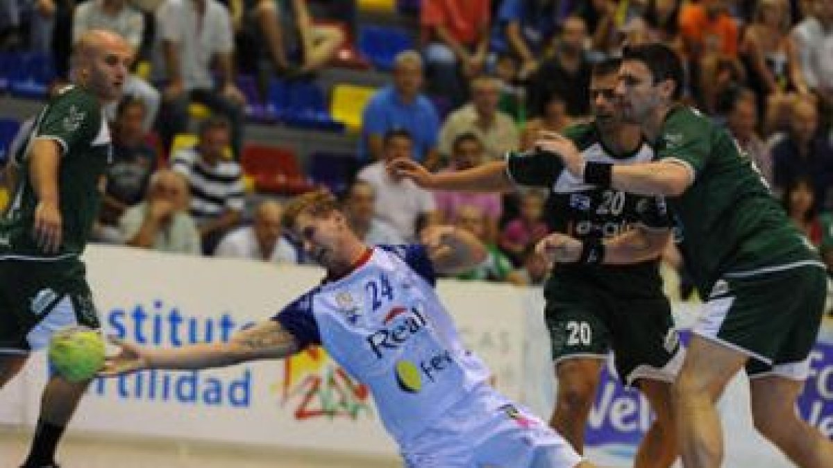 Cuando faltaban nueve segundos para el final Stranovsky redondeó su gran actuación con un lanzamient