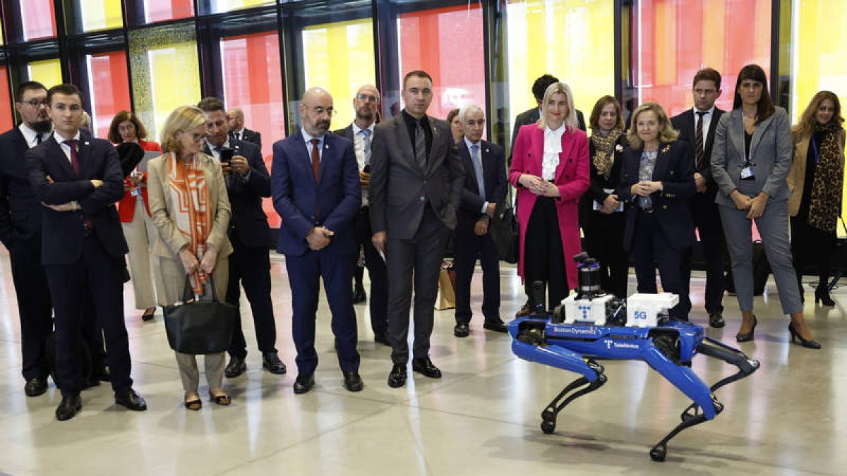 El director de Incibe con la ministra. ICAL