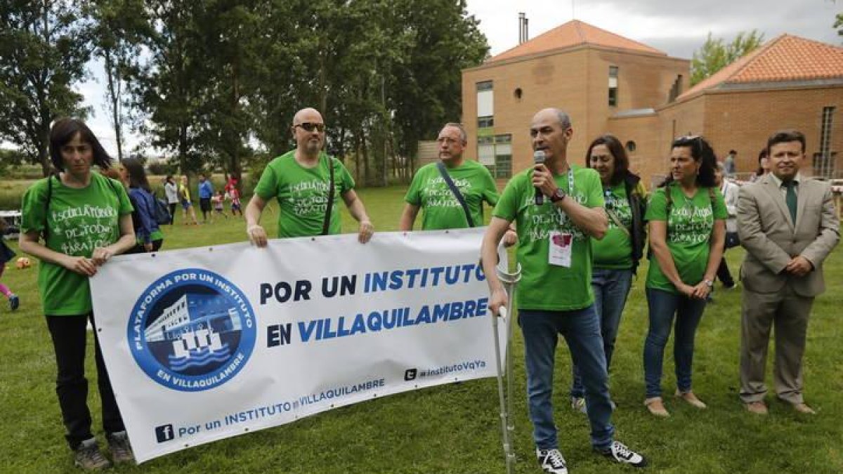 Una de las actividades reivindicativas en demanda del instituto de Villaquilambre.