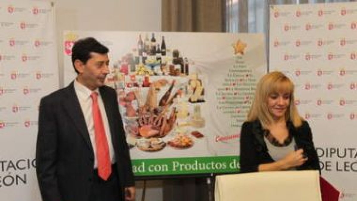 El portavoz del equipo de gobierno, Jaime González, y la presidenta, Isabel Carrasco.