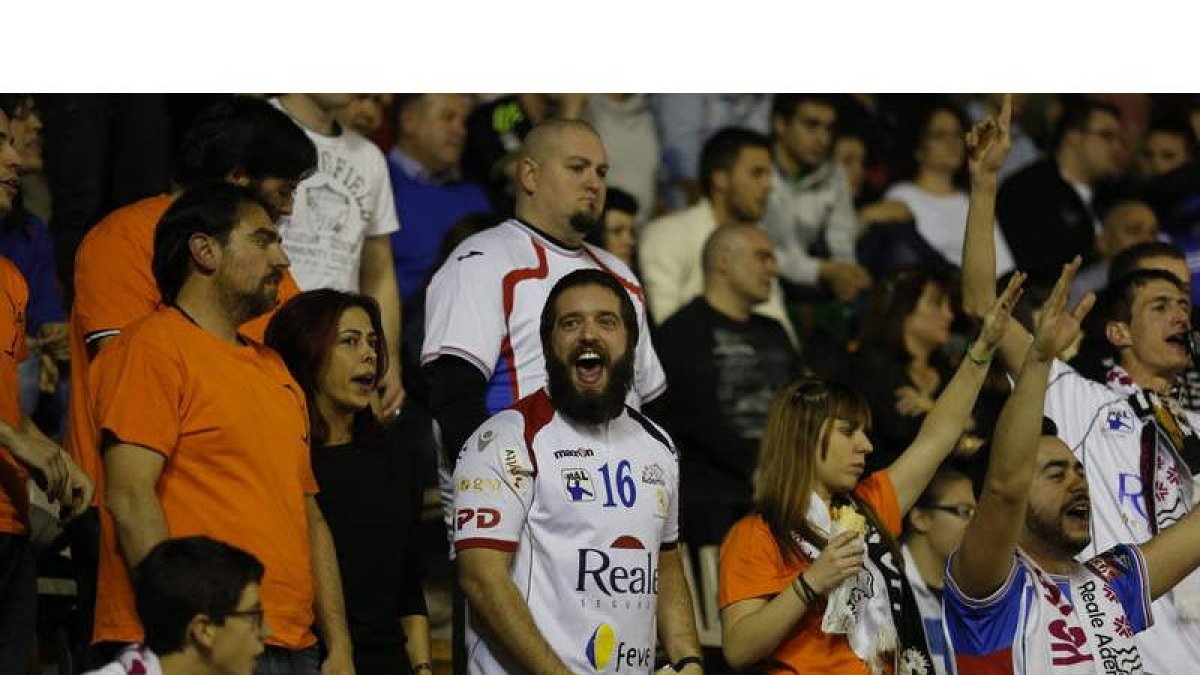 El Ademar necesita sumar, al menos, los mismos socios de la campaña anterior (2.200) para avanzar en la recuperación del club.