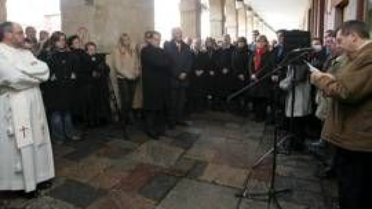 La salve a la Inmaculada congregó al equipo de gobierno municipal en el acto de la Plaza Mayor