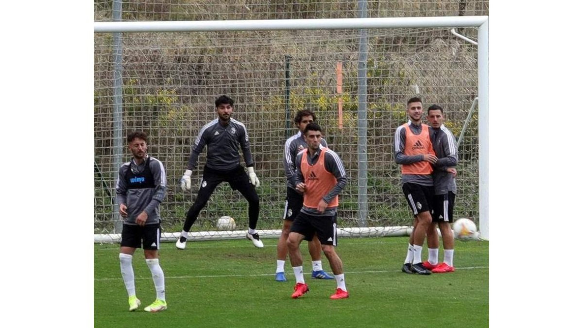 La Deportiva jugará ante el Burgos CF en una tercera categoría distinta, además de la Copa. ANA F. BARREDO