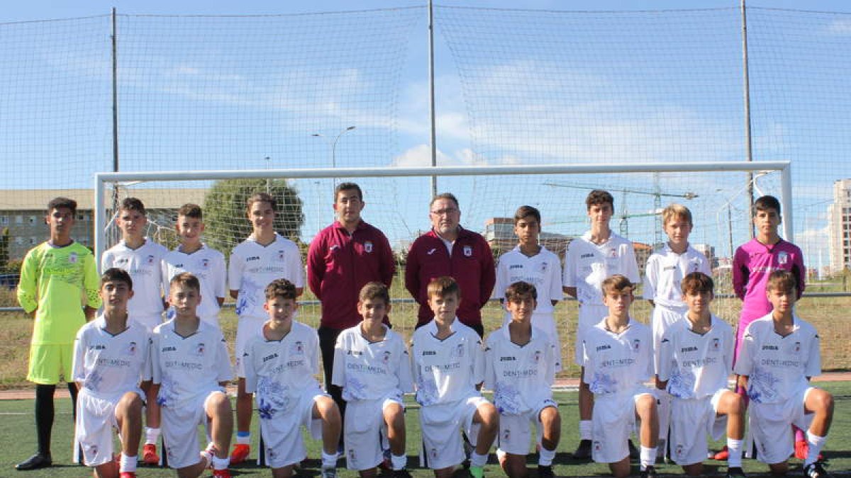 Formación del equipo CDF Peña que milita en la 2ª División Regional Infantil. DL