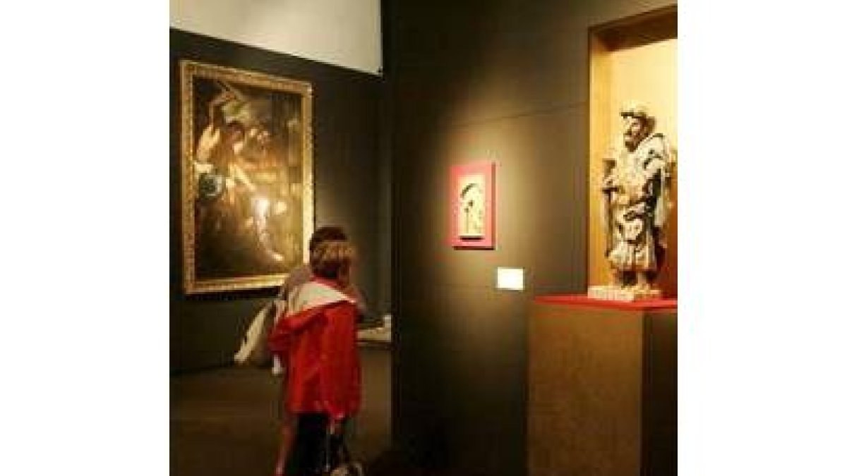 Visitantes de Las Edades del Hombre, en la Basílica de La Encina