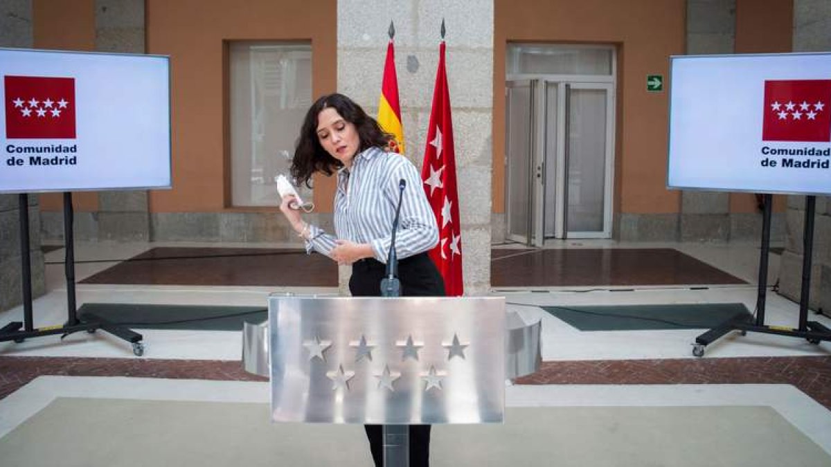 Isabel Díaz Ayuso ayer, en la rueda de prensa tras la reunión del Consejo de Gobierno de la Comunidad de Madrid. LUCA PIERGIOVANNI
