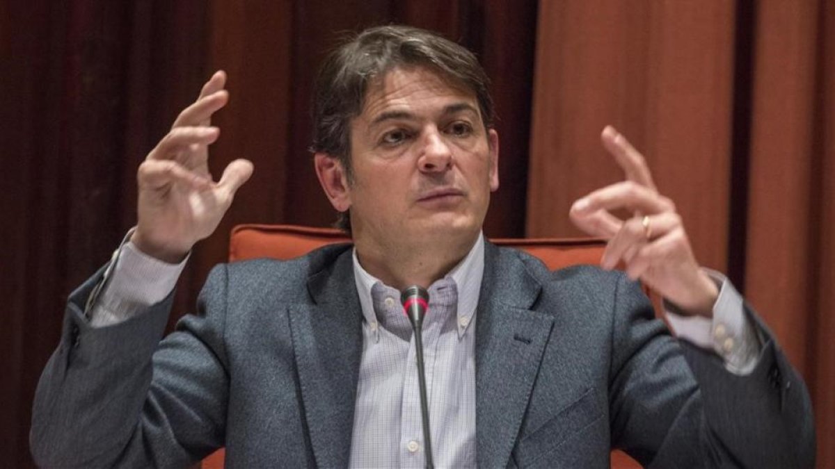 Oriol Pujol en su comparecencia en el Parlament, en marzo del 2015.