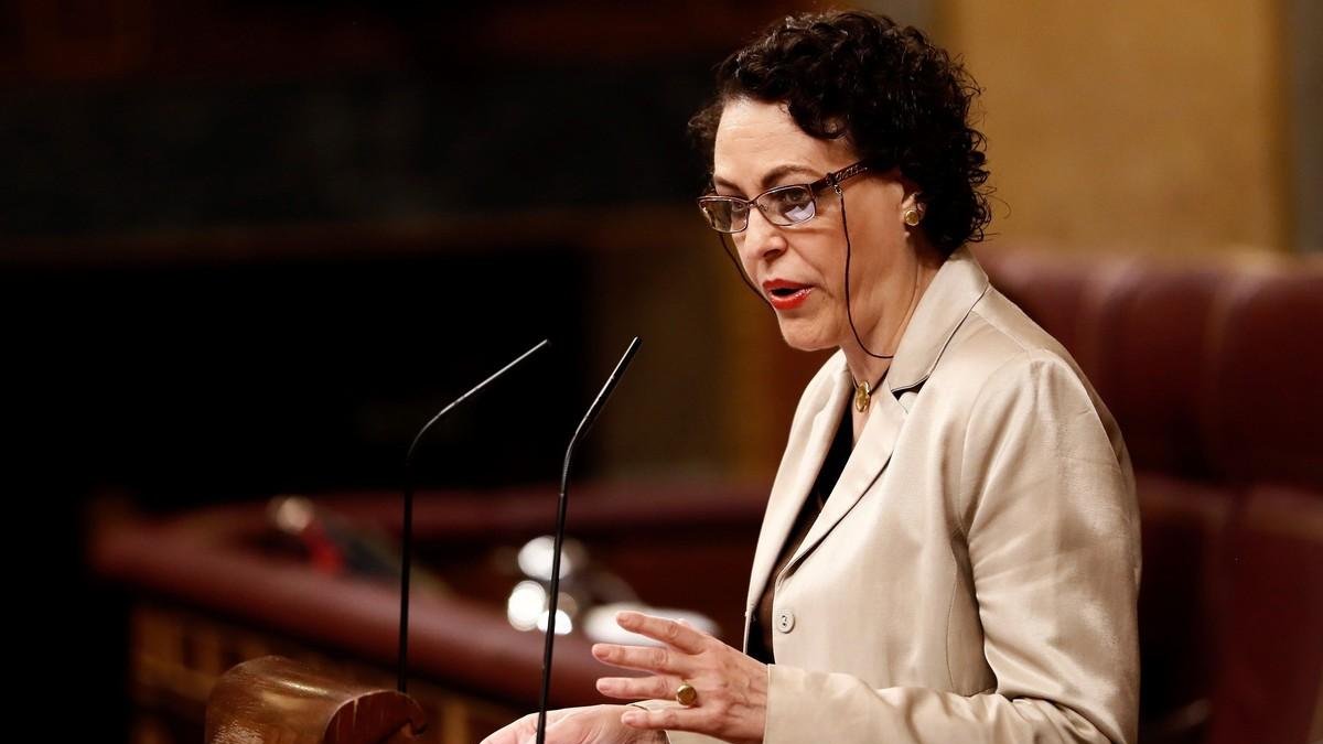 La ministra de Trabajo, Migraciones y Seguridad Social, Magdalena Valerio, durante su comparecencia en el pleno del Congreso para la convalidación del real decreto que regula el PAE.