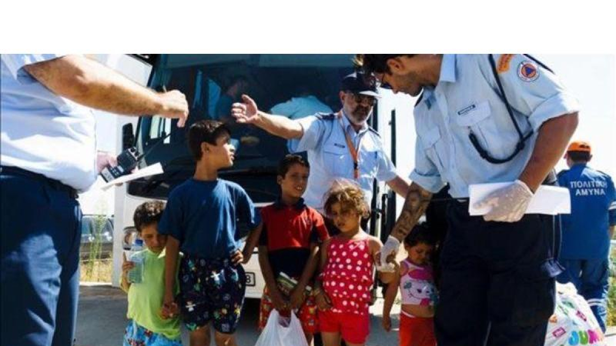 Menores refugiados sirios en el campo de Kokkinotrimithia, en Chipre.