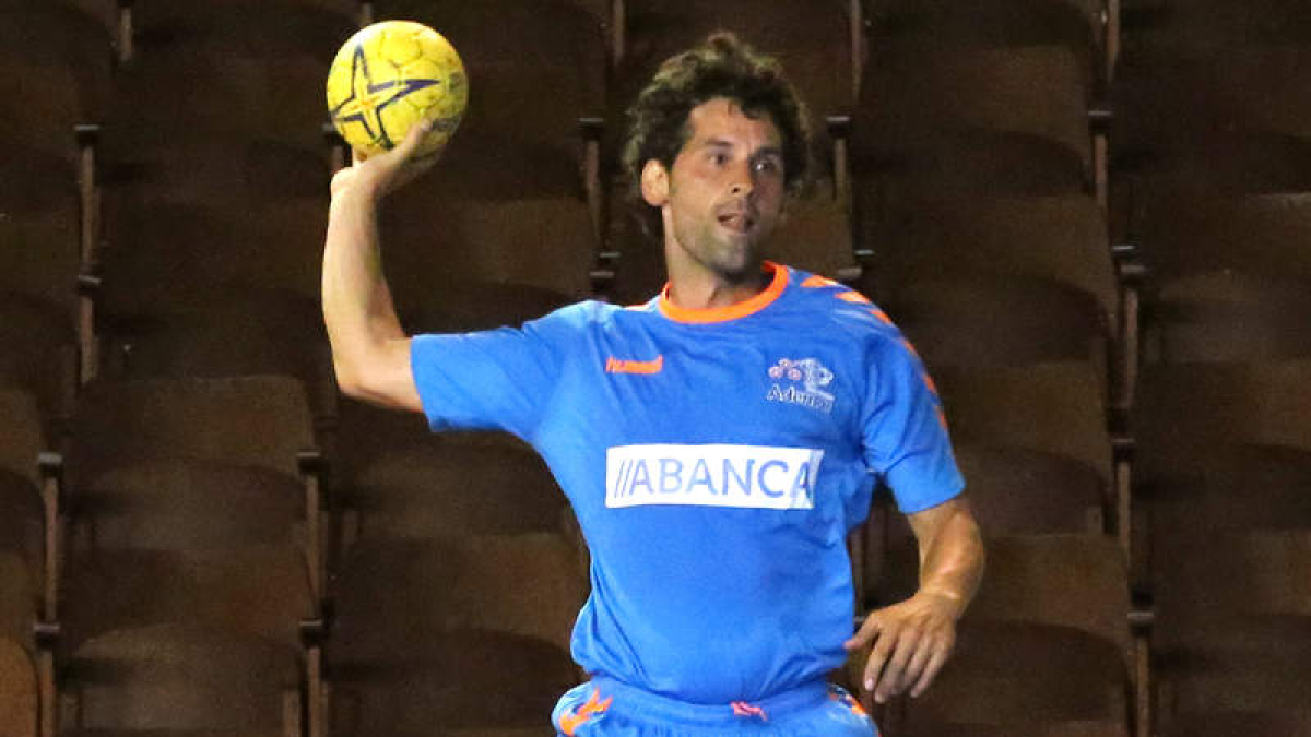 Juanín García ya es el tercer jugador con más partidos en la Asobal: hoy suma 517.