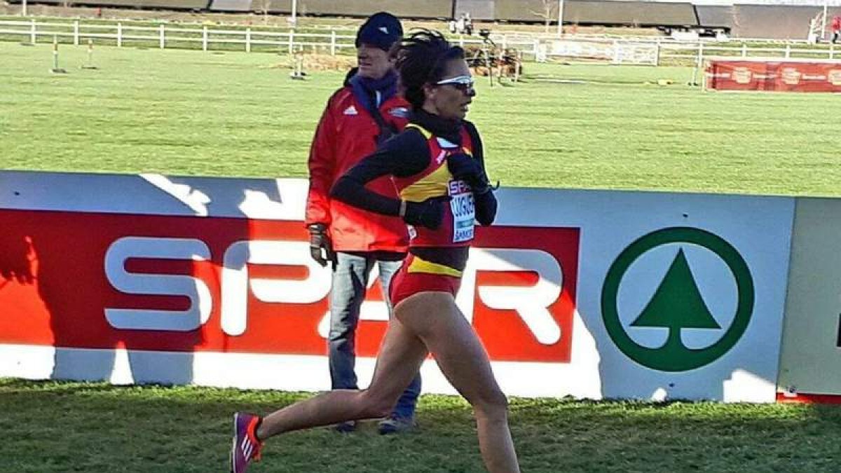 Nuria Lugueros firmó una actuación destacada en su debut en un Europeo de cross. G. LUNA