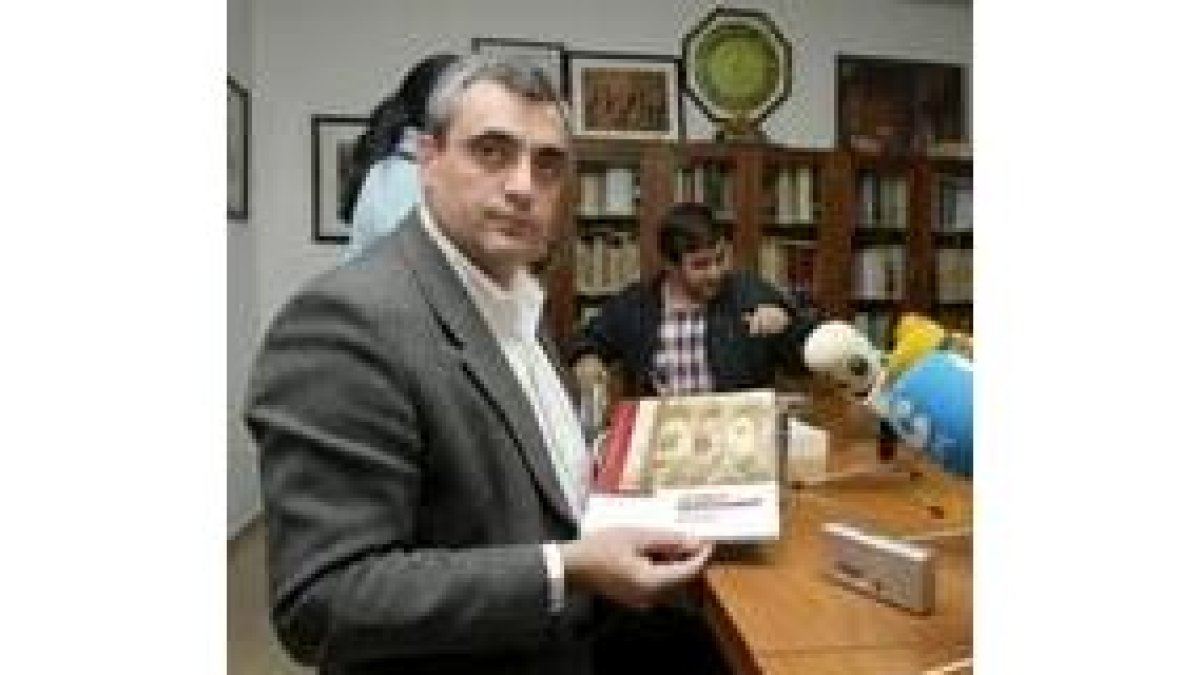 El presidente del IEB, ayer en la presentación de la nueva revista