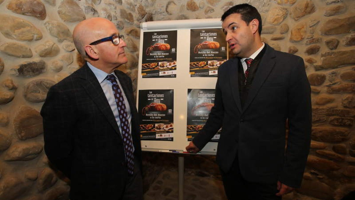 Óscar Ramos y Javier García Bueso, ayer en Carracedelo a la hora de presentar la promoción