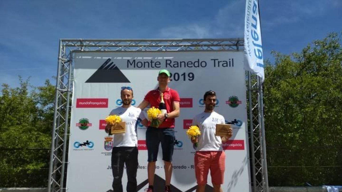 Sergio Alonso y Diego Navas, segundo y tercero en el podio