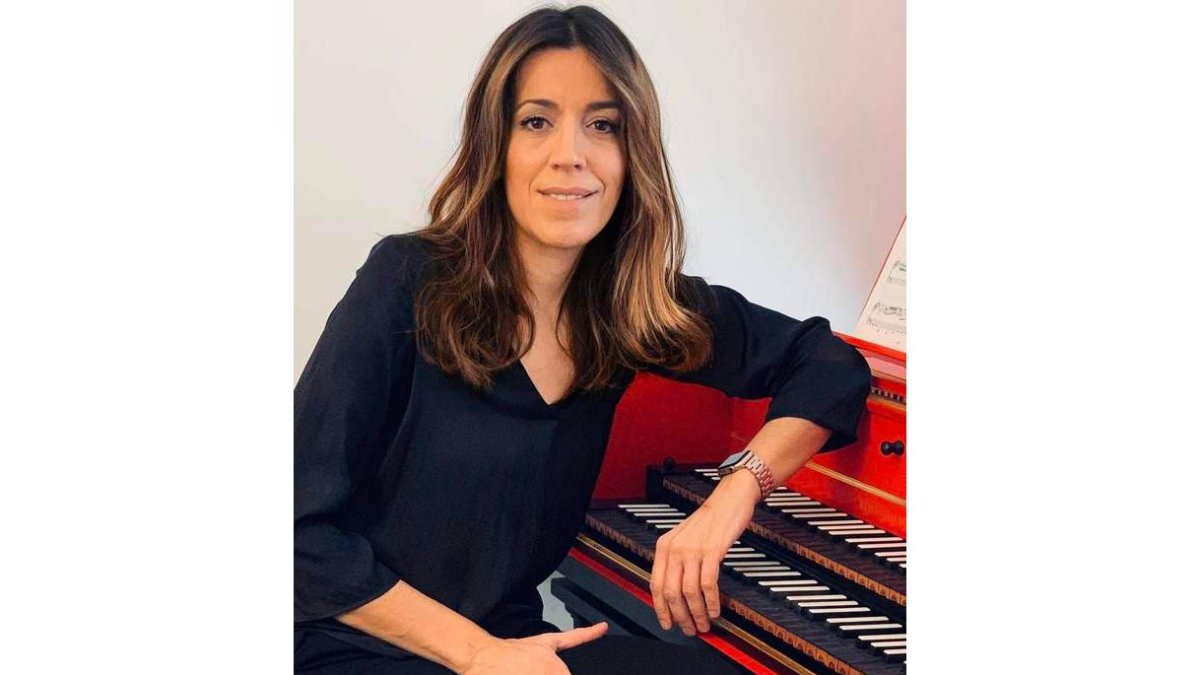 La organista Delia Manzano y el coordinador de Radio Clásica. DL