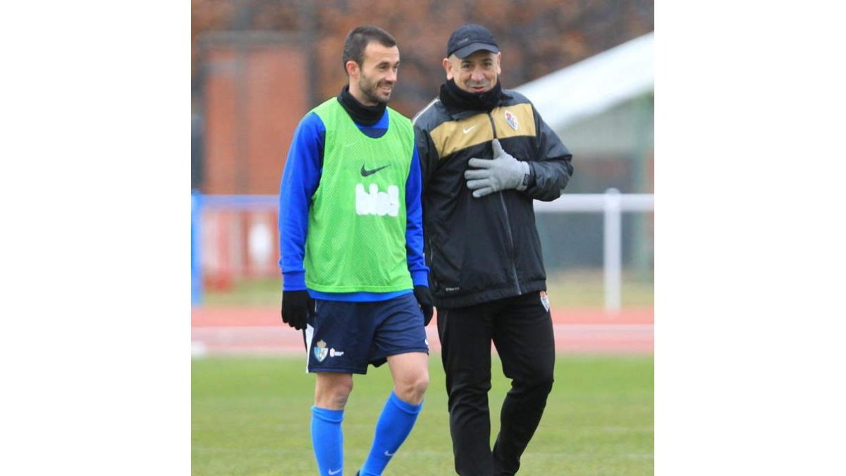 Claudio tiene a 16 disponibles, siempre que no haya sorpresas.