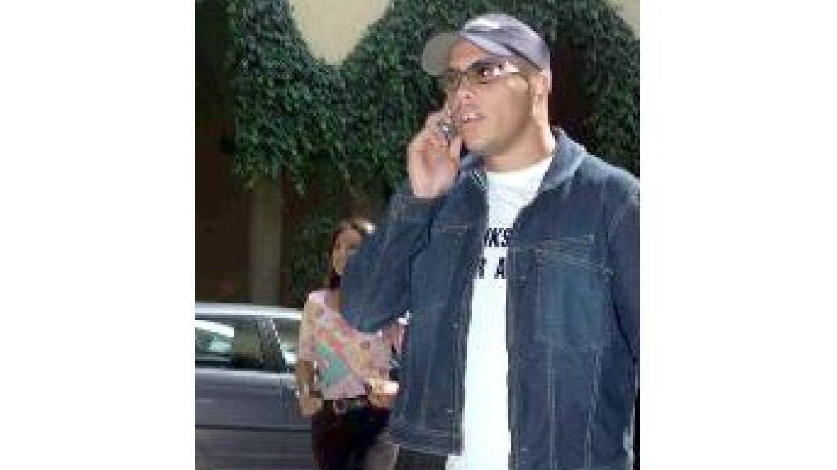 Ronaldo llega a las oficinas del Inter ayer para conocer su futuro