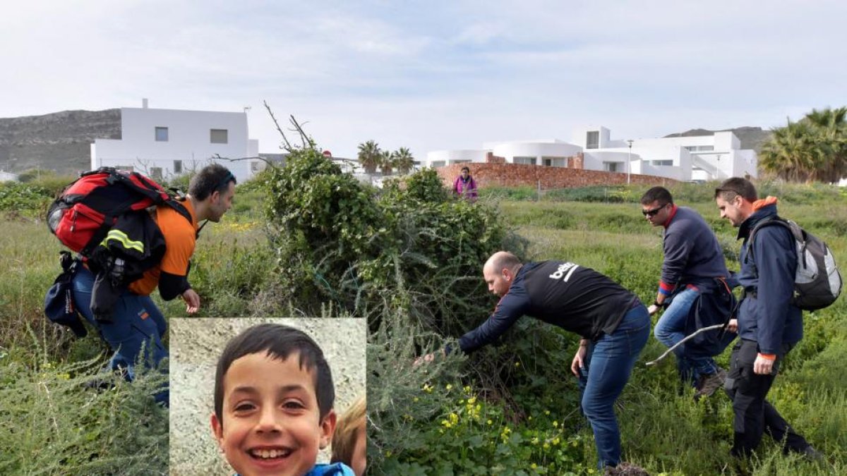 Dispositivo de búsqueda de Gabriel Cruz, el niño de 8 años desaparecido en Níjar (Almería), reanudado hoy en el paraje de las Horticuelas en Nijar (Almeria).