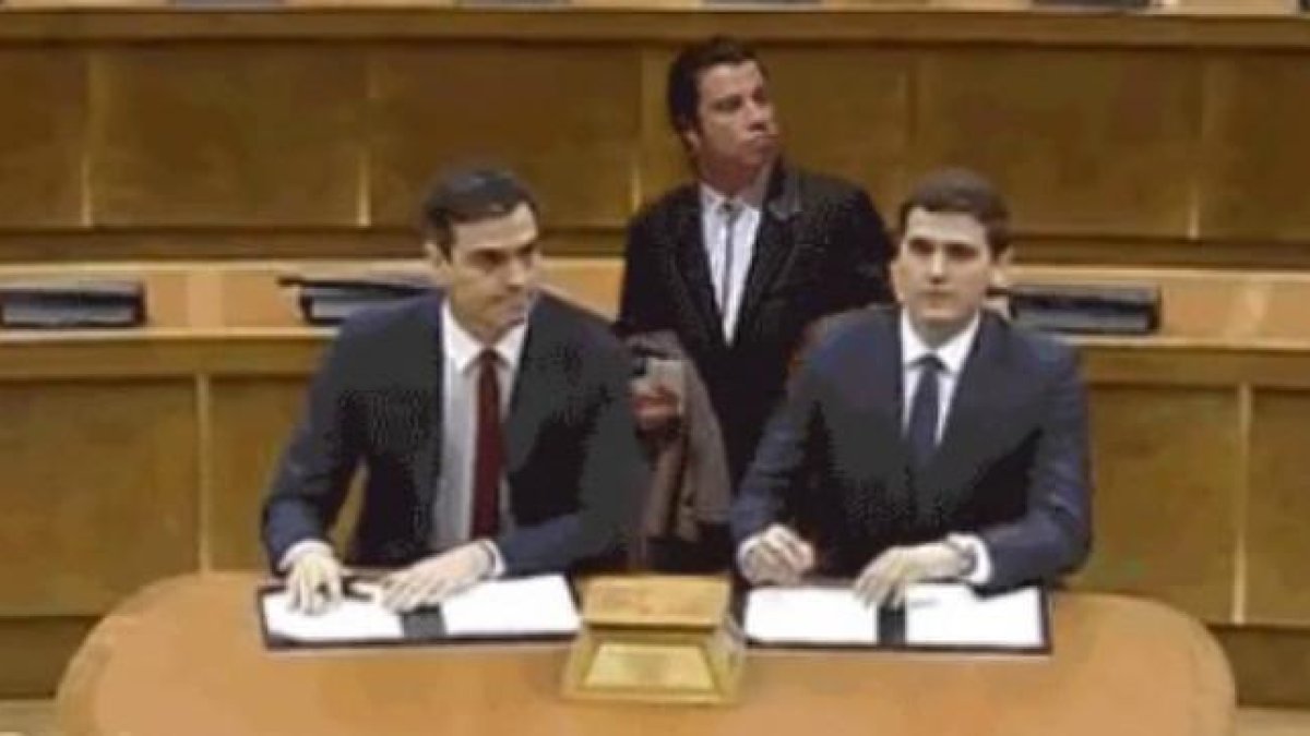 El John Travolta confundido de 'Pulp Fiction' con Sánchez y Rivera.