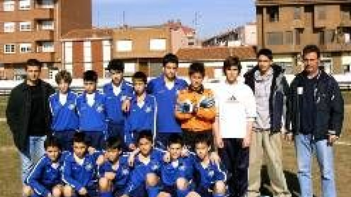 Formación del equipo del Huracán que milita en la 1.ª Provincial Infantil