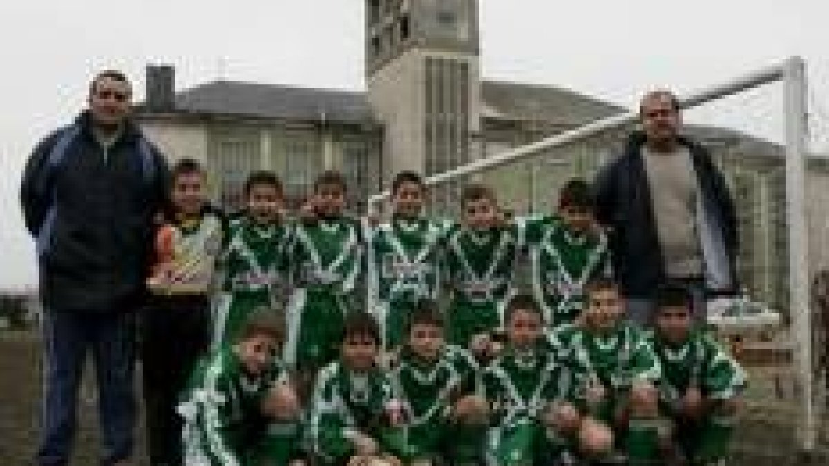 Formación del equipo del Atlético Pinilla de la categoría benjamín